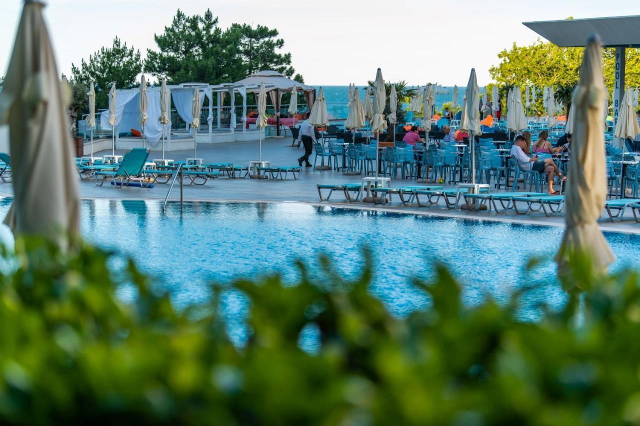 Hotel Astoria Inclusive- Private & Club Nisipurile de Aur
